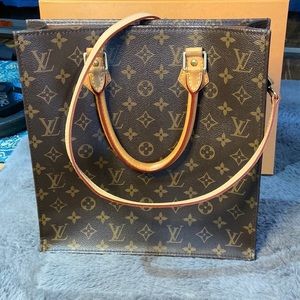 Louis Vuitton Sac Plat Monogram